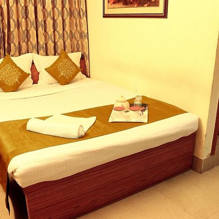 Shila International Hotel Calcutta Exterior foto